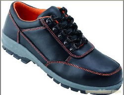 劳保鞋的选择与安全 以武汉市恒业劳保用品有限责任公司为例